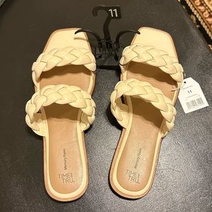 Brand new cream Sandals